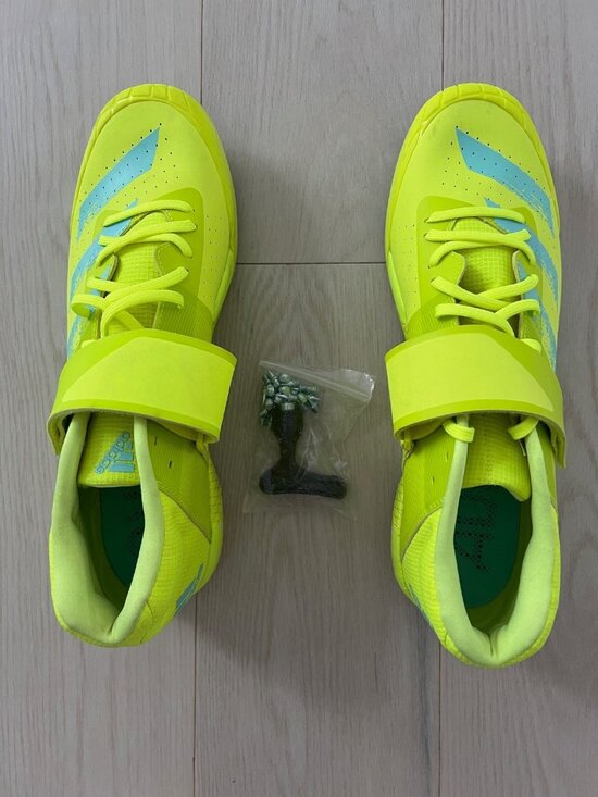 Athletic_Shoes